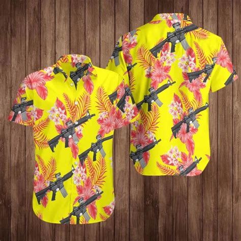 Gun-toting Style: Hawaiian Shirts with Firepower